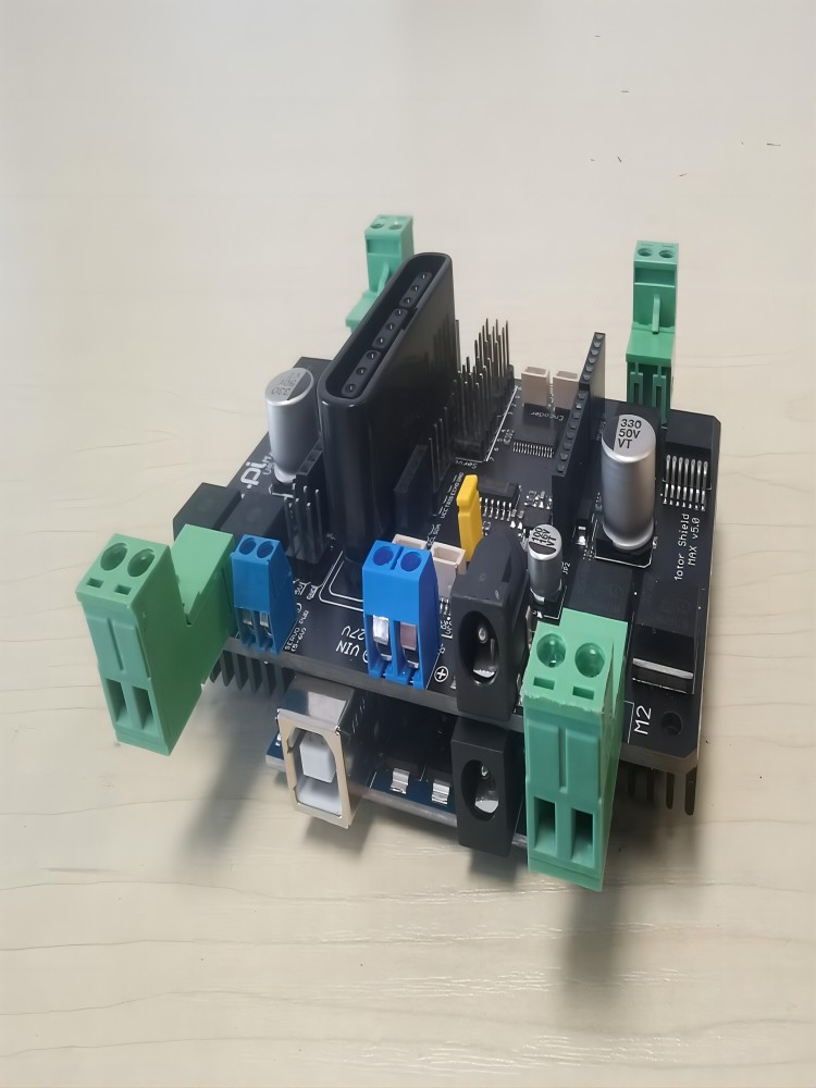 Karta rozszerzeń 6-24V Shield  – Arduino Kit recenzja i cena